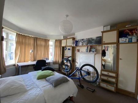 6 bedroom semi-detached house to rent - Photo 4