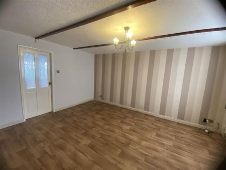 3 bedroom detached house to rent - Photo 3