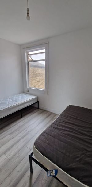 Room in a Shared House, Hampton Road, IG1 - Photo 1