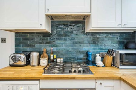 2 bedroom flat to rent - Photo 4