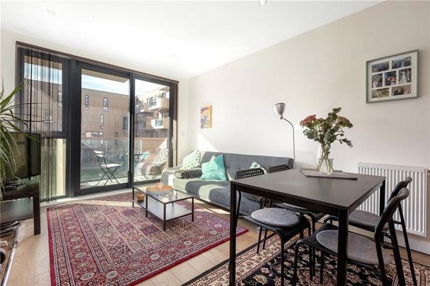 2 bedroom flat to rent - Photo 1