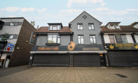 1 bedroom in a house share to rent - Photo 4