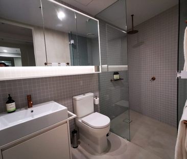 Fully Furnished Apartment Closes to Everything - Photo 2