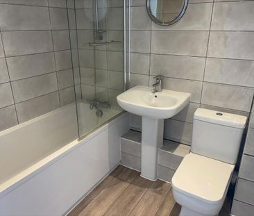 2 bedroom flat to rent - Photo 6