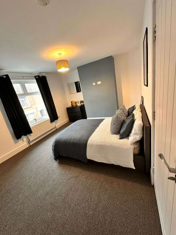 Modern Central Kettering HMO – Spacious Rooms & All Bills Included! - Photo 3