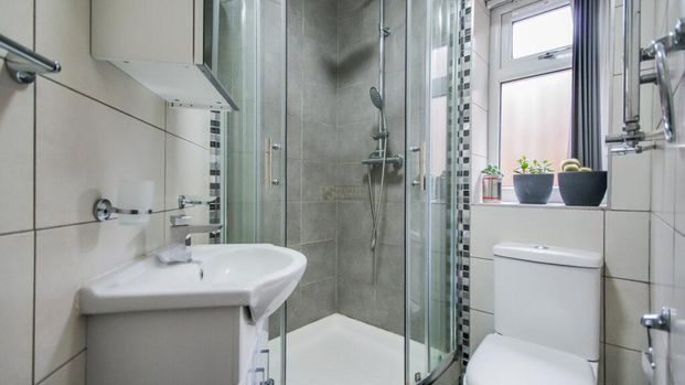 6 bedroom terraced house to rent - Photo 1