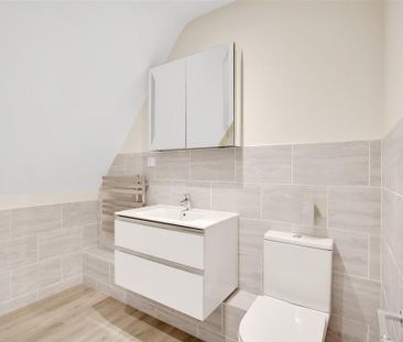 2 bedroom penthouse to rent - Photo 4