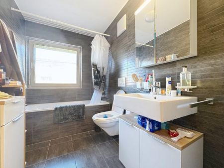 Appartement rafraîchi de 2 pièces au rez-de-chaussée - Photo 4