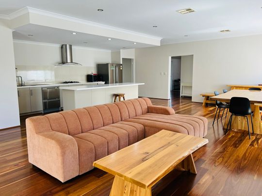 Rivervale - Photo 1