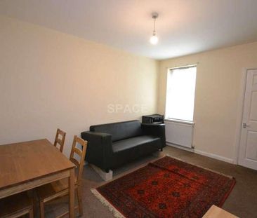 Pitcroft Avenue, Reading, Berkshire, RG6 - Photo 1