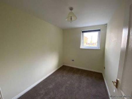 2 bedroom property to rent in Renfrew - Photo 5