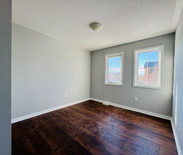 For Lease - 1029 Farmstead. Drive, Milton, Ontario - Photo 5