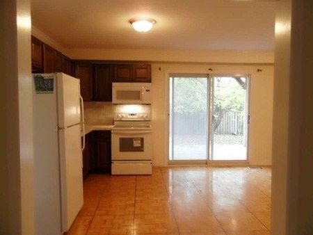 For Lease - 141 Garden Avenue Unit# Back, Richmond Hill, Ontario - Photo 3