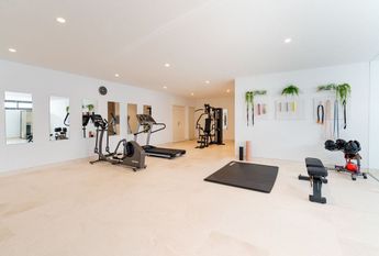 5 bedroom luxury Villa for rent in Marbella, Andalusia