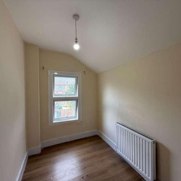 Wedderburn Road, Barking, IG11 - Photo 1