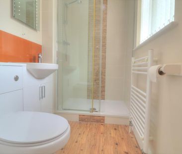 3 bedroom terraced house to rent - Photo 5