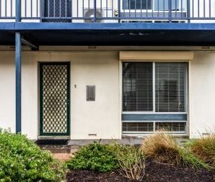 1/358 Seaview Road, Henley Beach - Photo 1