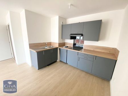 Location Appartement 1 pièce 40m² VALENCIENNES 59300 - Photo 3