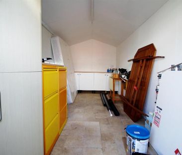 4 bedroom end of terrace house to rent - Photo 5