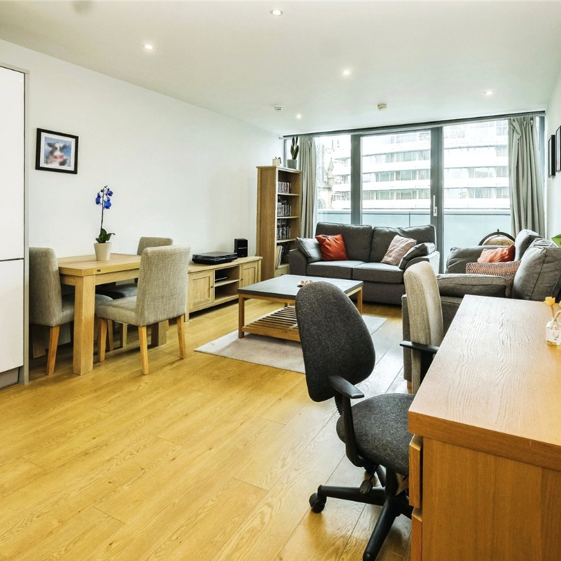 Rumford Place, Liverpool, L3 - Photo 1