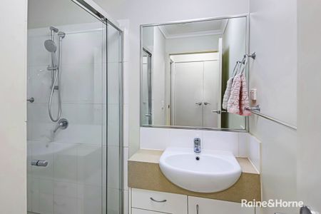 Upstairs Unit in Secure Complex with Pool - Central Cooroy - Photo 5