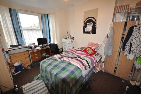 Student 4 Bedroom house furnished close to nottingham trent university - Photo 5