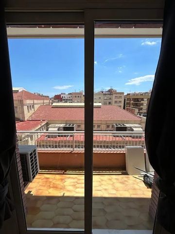 Carrer dOccident, L'Hospitalet de Llobregat, Catalonia - Photo 4