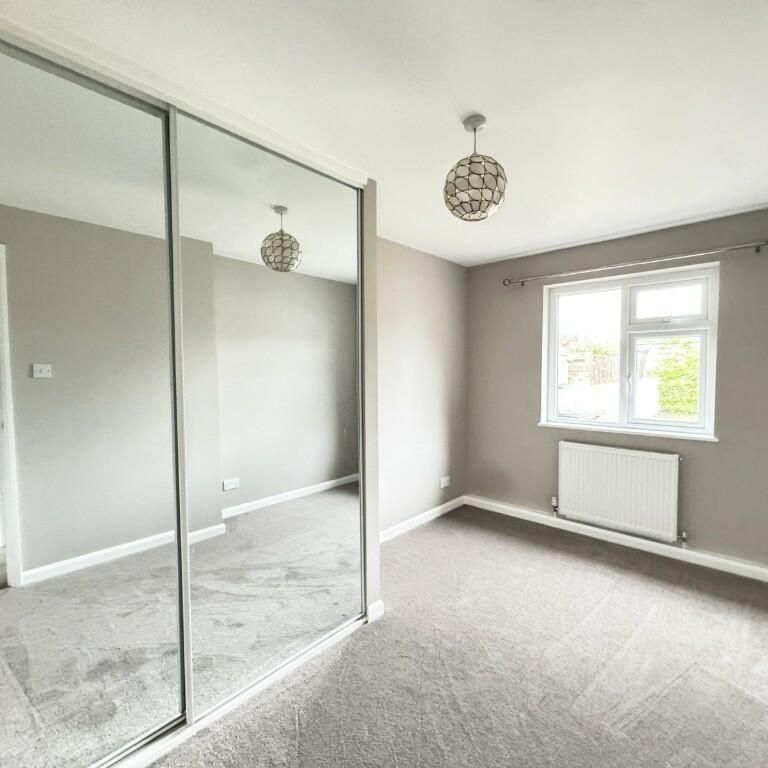 2 bedroom bungalow to rent - Photo 1