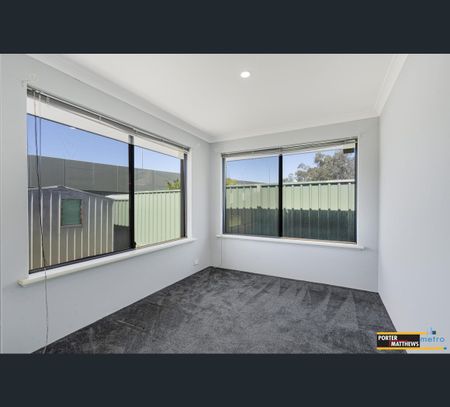 21 Dayana Court, Redcliffe, WA 6104 - Photo 4