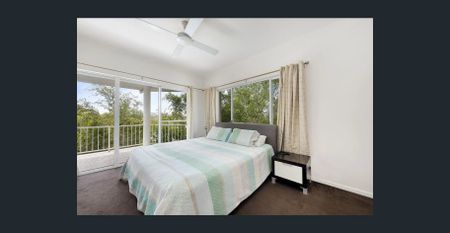 Stylish Coastal Living in the Heart of Noosa Heads - Photo 5