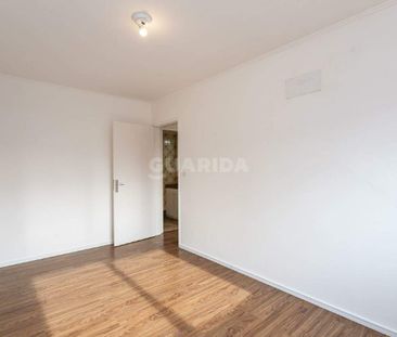 Apartamento de 2 dormitórios com garagem para alugar no Menino Deus... - Photo 2