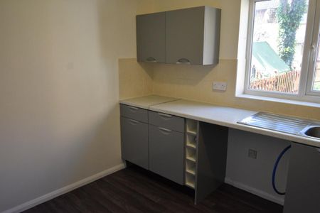 2 bedroom cluster house to rent - Photo 2