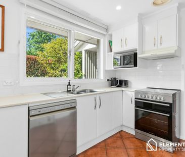 10 Breona Pl, Lyons ACT 2606 - House For Rent | Domain - Photo 3