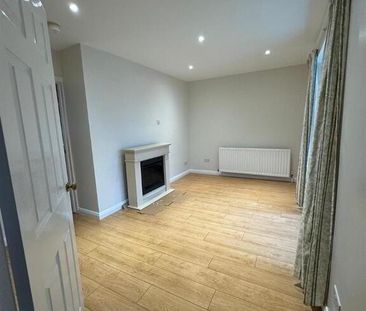 44 Windmill Gardens, Ballynahinch, BT24 8ER - Photo 1