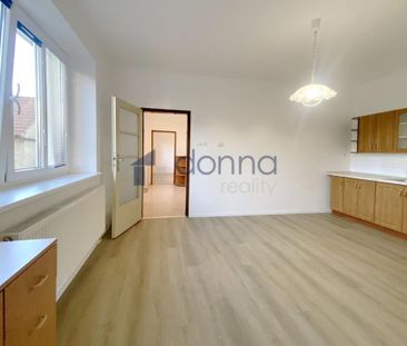 Pronájem bytu 2+1 70 m2 - Photo 2