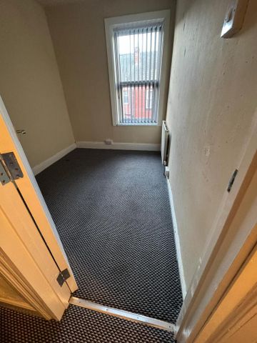 4 bedroom terraced house to rent - Photo 5