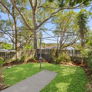 Charming House in the Heart of Bondi Beach - Photo 3