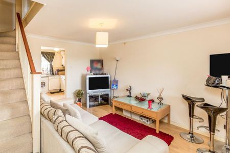 2 bedroom terraced house to rent - Photo 2