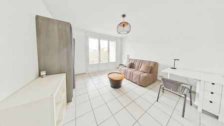 Location Appartement 2 pièces Meublé 29m² VALENCE 26000 - Photo 2