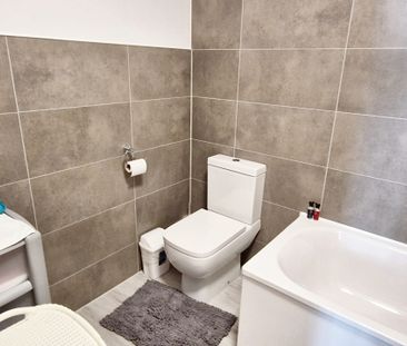 Flat 10, Ainsworth Court, Gillingham, 549 Canterbury Street, ME7 5LF - Photo 4
