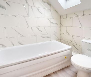 4 bedroom flat to rent - Photo 3