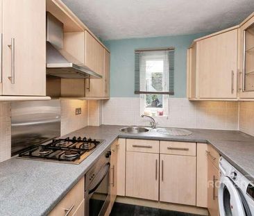Dart Road, Farnborough, GU14 - Photo 6