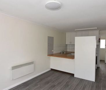 Well Located Two Bedroom Unit - Photo 2