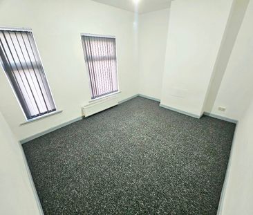 Bickerdike Avenue, Longsight, M12 - Photo 4