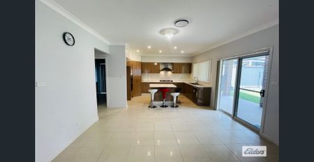Near New Luxury house with 4 Bedrooms plus STUDY - Photo 5