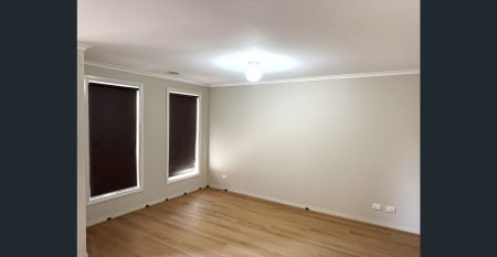 Located in a quiet street, close to schools, shops & freeway - Photo 2