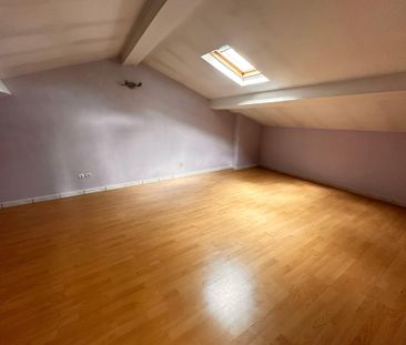 T2 SATHONAY CAMP - Sathonay Camp, 51 avenue Paul Delorme, ... - Photo 4