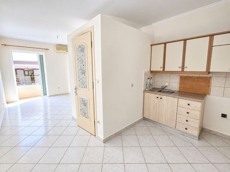 Studio/Γκαρσονιέρα για ενοικίαση Νόρμαν (Πάτρα) - Photo 4