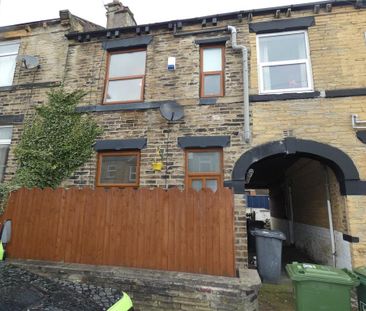 2 bedroom terraced house to rent - Photo 4