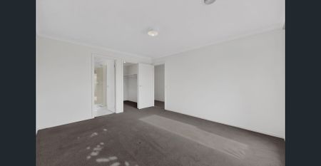 4 BEDROOM FAMILY HOME IN GREAT LOCALE - Photo 5